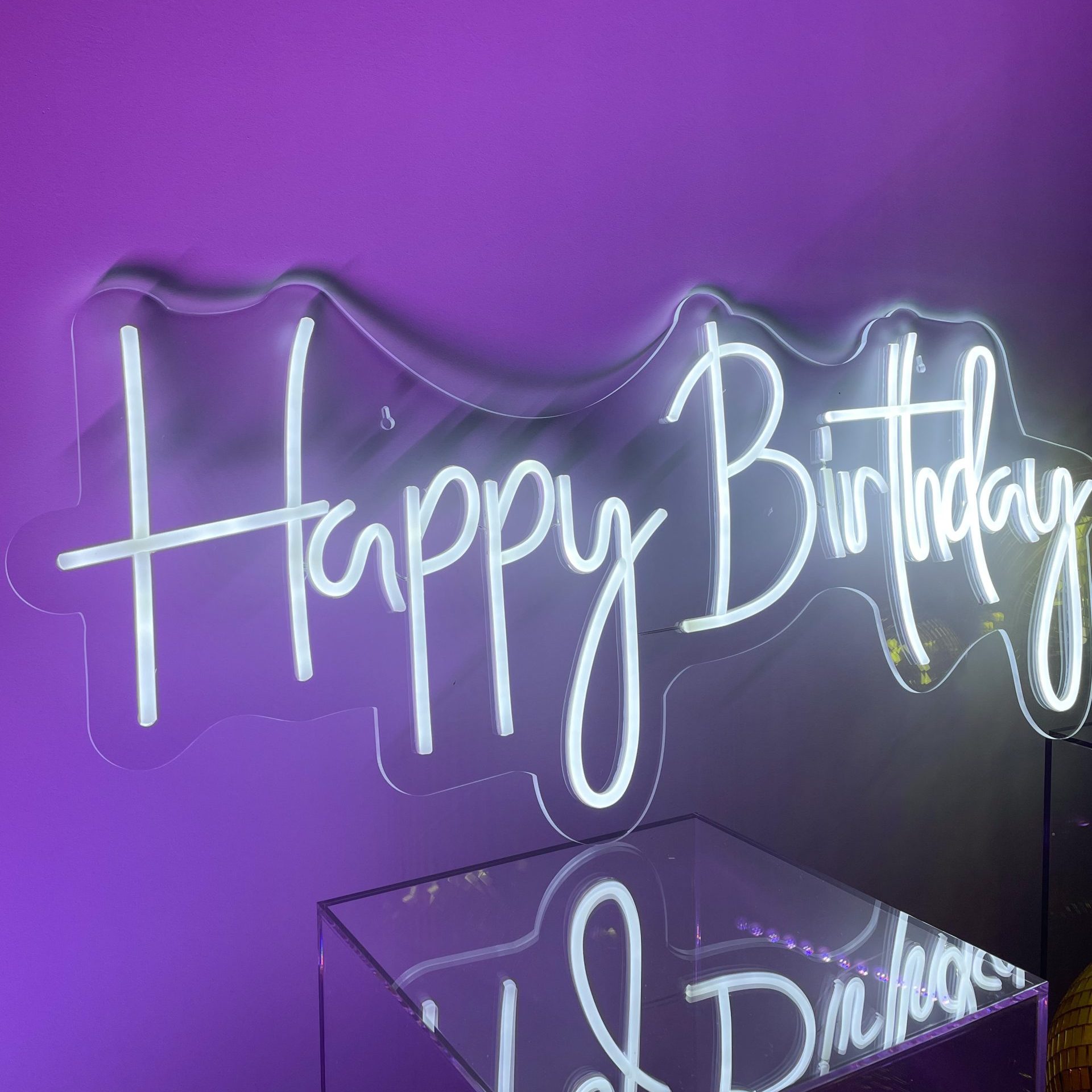 Led ženklas "Happy Birthday"